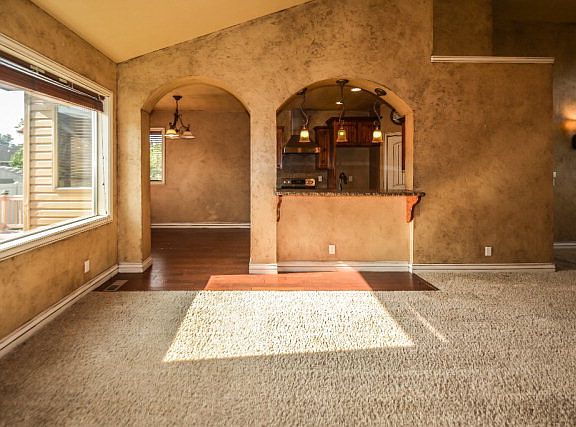 4th image of 2562 Eastview Dr