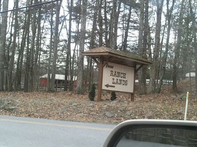 2nd image of 302 Mallard Ln