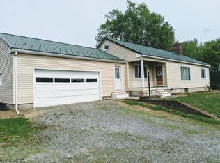 882 Riggles Gap Rd, Altoona, PA 16601