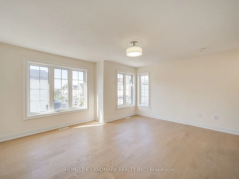 36 Latchford Ln — Photo 32