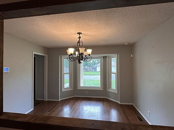 5th image of 500 E Clay St
