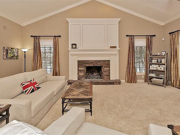 2nd image of 16420 Majestic Oaks