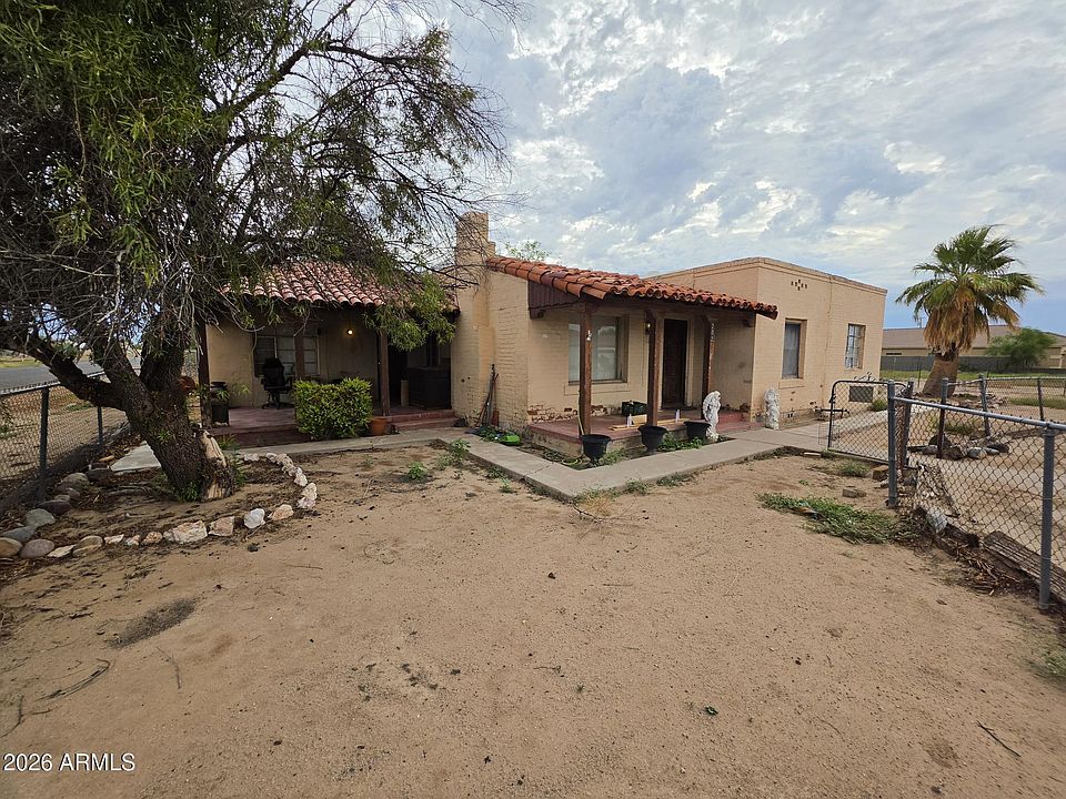 1st image of 202 3rd Avenue E