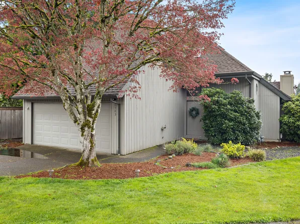 8583 SW Dakota Ct, Tualatin, OR 97062