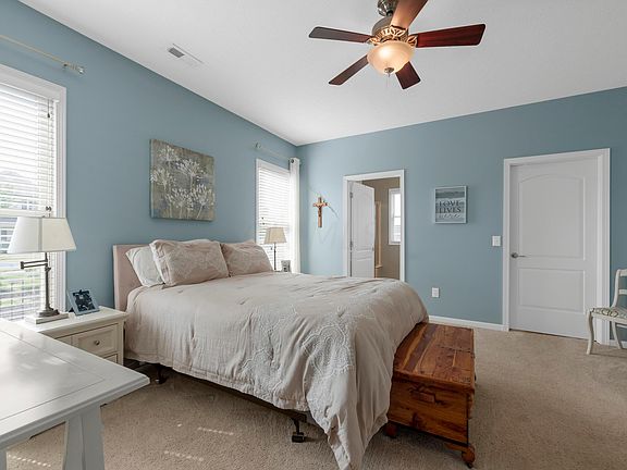 3rd image of 5960 Montana Creek Dr #12