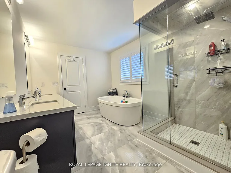 48 Duxbury Rd — Photo 18