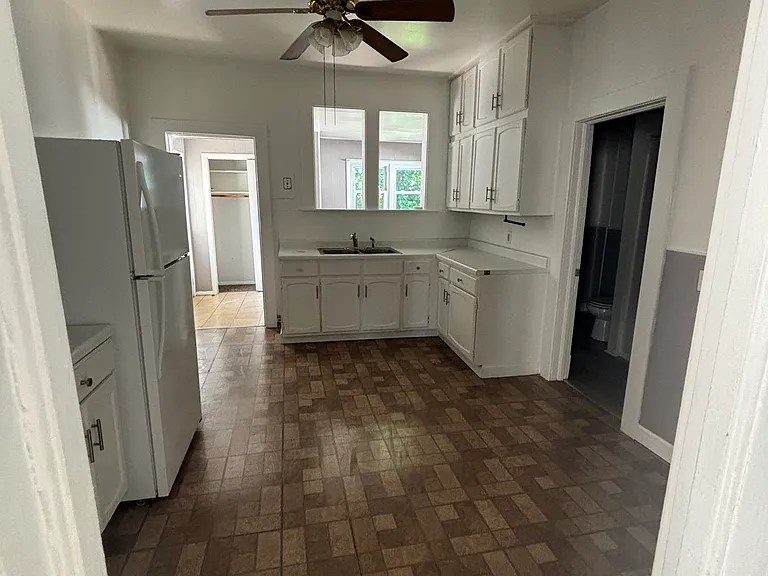 217 E North St #1-A — Photo 2