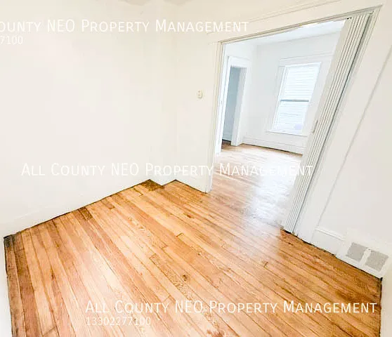 519 E 103rd St — Photo 20