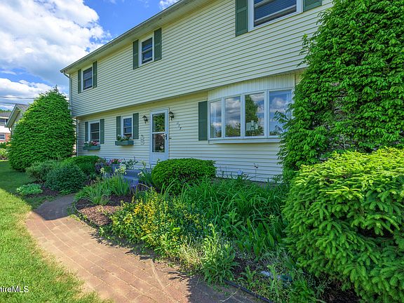 2nd image of 117 Lucia Dr