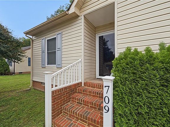 4th image of 709 Brenda Rd