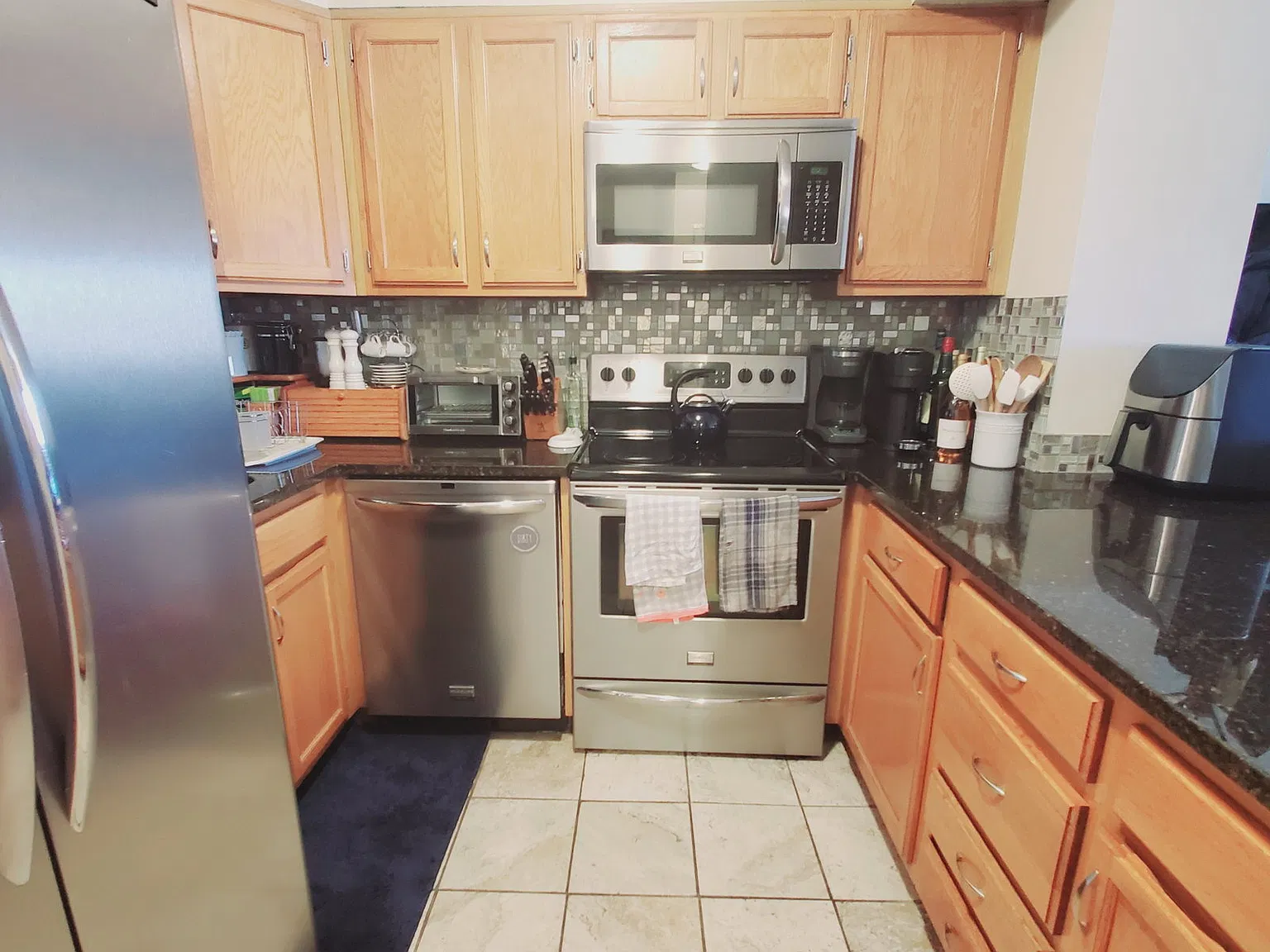 1 bed, 1.0 bath, 678 sqft, $2,200 — Photo 1