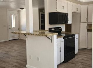 8199 Palomar Ave, Yucca Valley, CA 92284