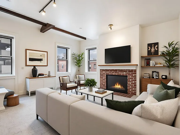 68 Pleasant St #3 — Photo 9