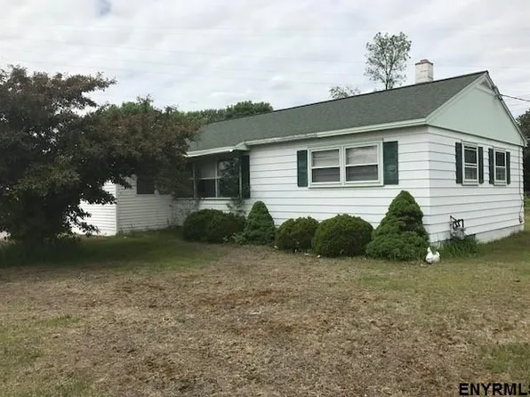 57 Bluebird Rd, Fort Edward, NY 12828