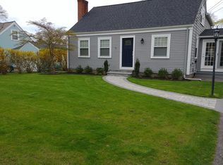 8 Brookfield Ave, Barrington, RI 02806