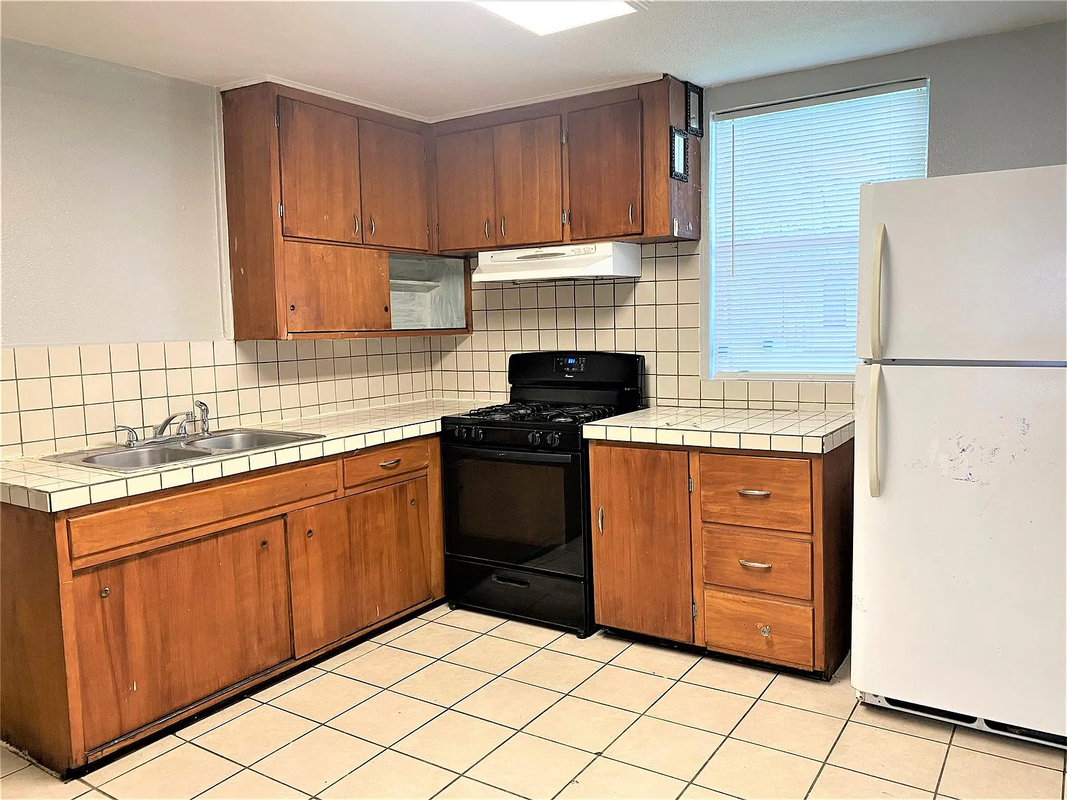 2 bed, 1.5 bath, 912 sqft, $1,395 — Photo 4