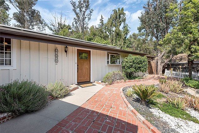 1st image of 22321 Avenue San Luis