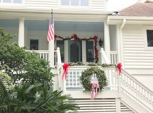 2 Fairway Village Ln, Isle Of Palms, SC 29451