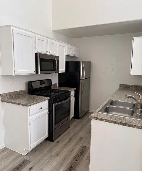 921 Desert Oak Ct #0 — Photo 3