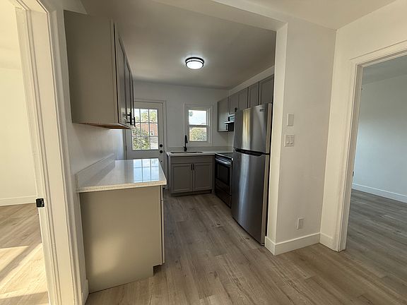 5th image of 2486 S Douglas St #2486