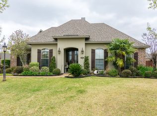 308 Saint Annes Ct, Bossier City, LA 71111