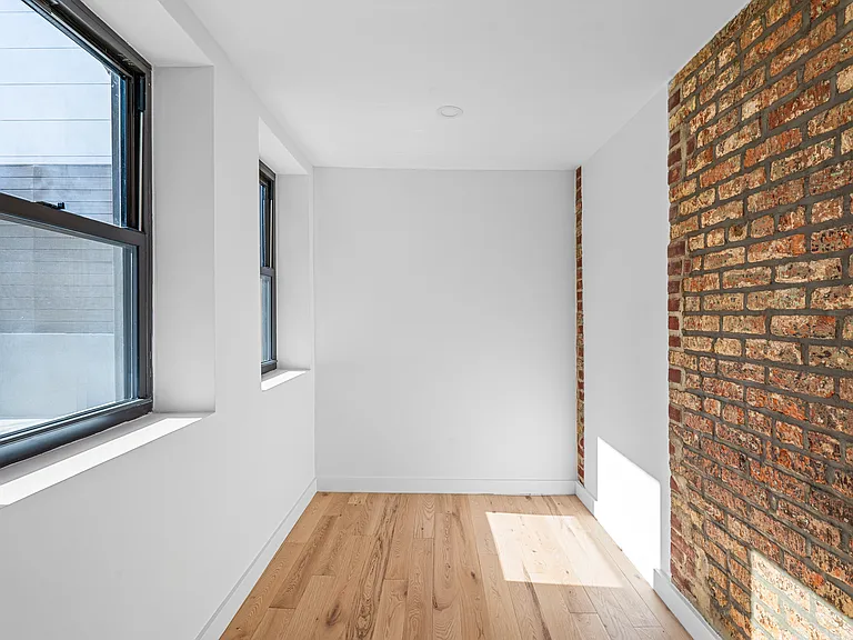 132 Carroll St #1 — Photo 11