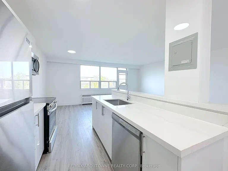 79 Jameson Ave #716 — Photo 2