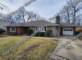 14 Indian Trl, Merrillville, IN 46410