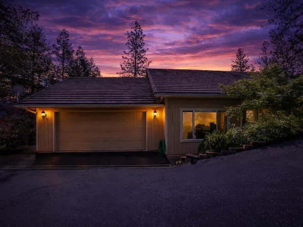 19038 Connie Dr, Grass Valley, CA 95949