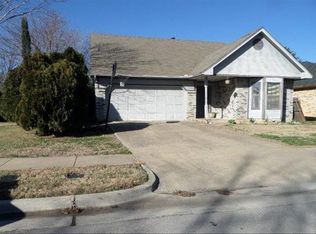 3508 Waverly Ct, Arlington, TX 76015