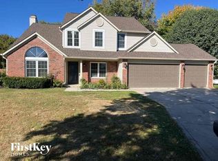 4883 Pineleigh Pl, Greenwood, IN 46143
