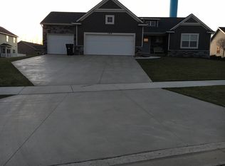 169 Hightower Dr NE, Rockford, MI 49341