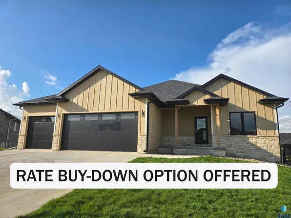 8412 E Spearfish Ct, Sioux Falls, SD 57110