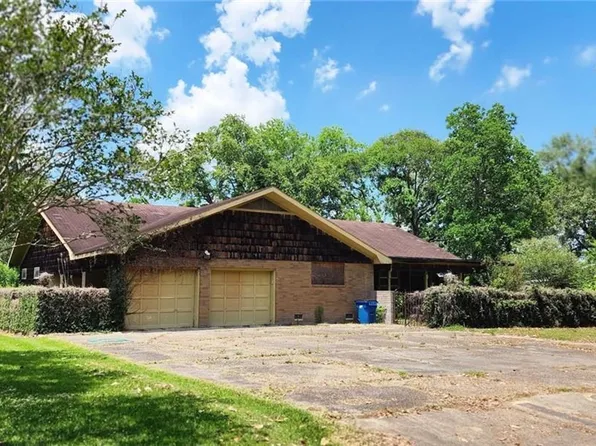 135 Greenwood Dr, Jennings, LA 70546