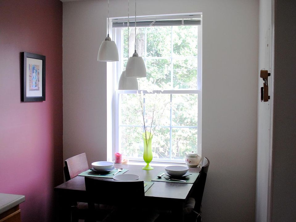 Eat in kitchen 
