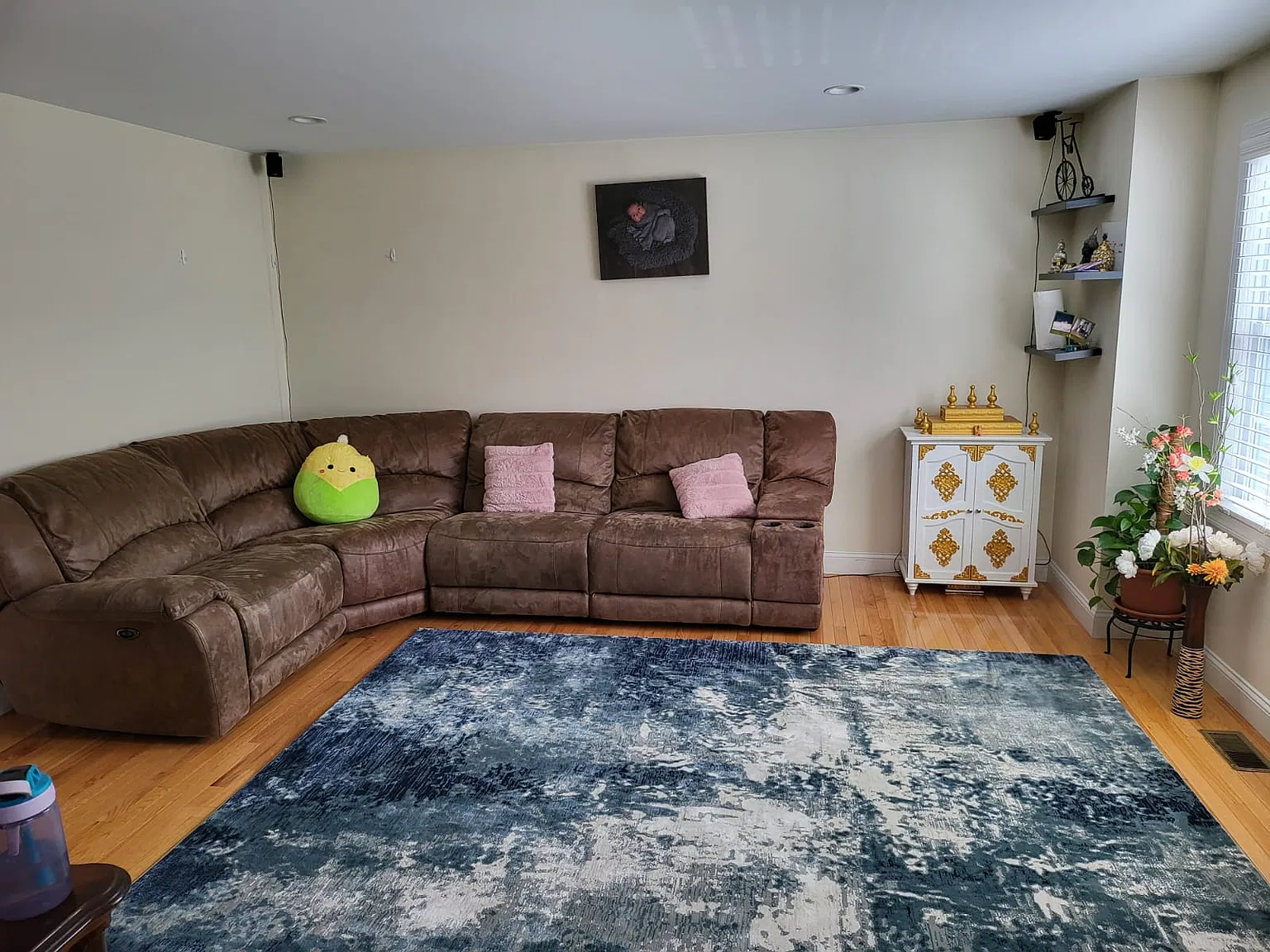 3 bed, 1.5 bath, 1300 sqft, $3,200 — Photo 3