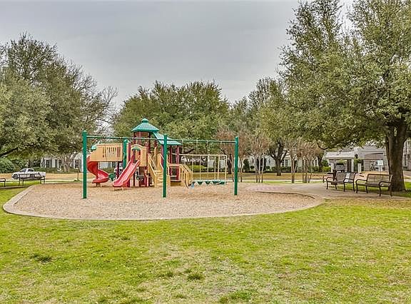 4th image of 6404 Curzon Ave