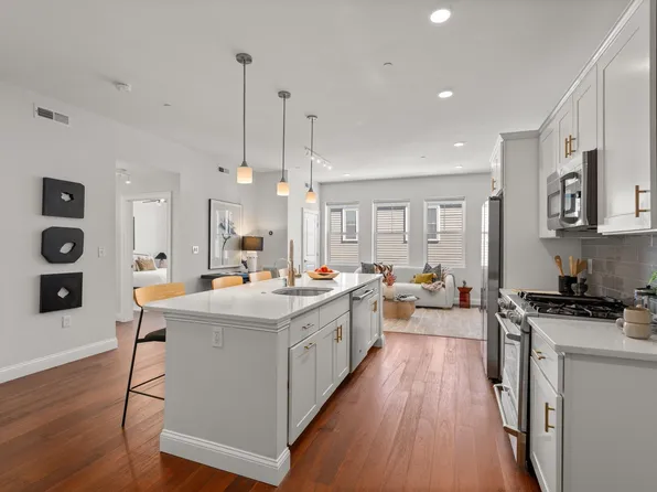 170 W Broadway #310, Boston, MA 02127
