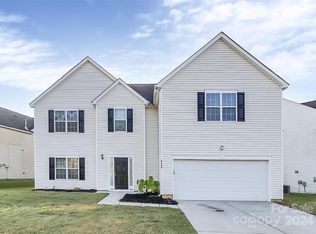 8708 Berrybrook Ln, Charlotte, NC 28269