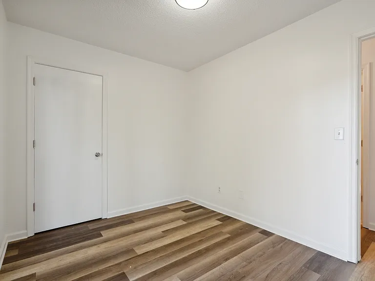 706 14th Ave — Photo 13