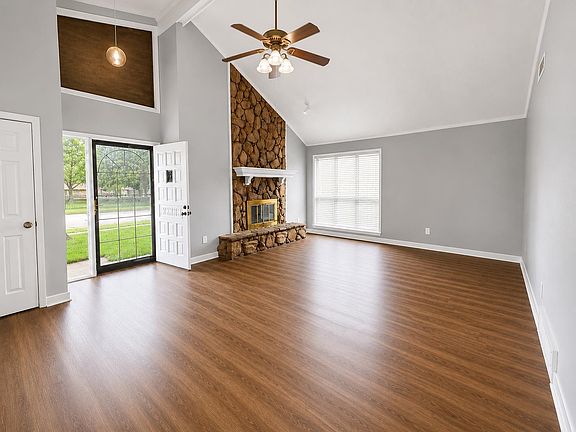 3rd image of 7139 Hillshire Dr