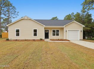 113 N King St, Hubert, NC 28539