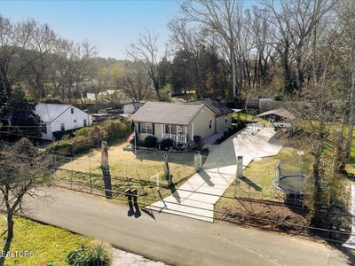 2201 Paris Rd, Knoxville, TN, 37912