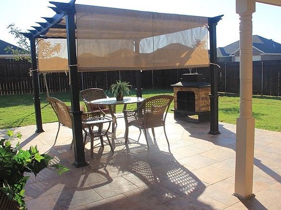 COVERED PATIO