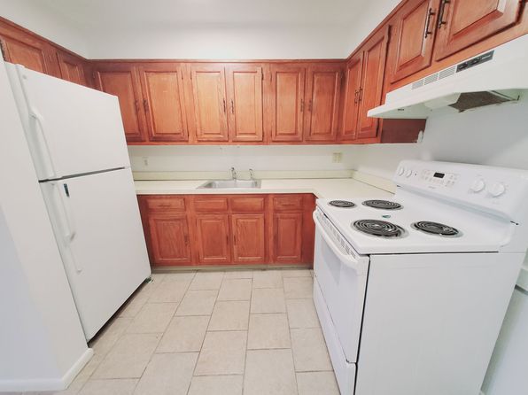 12 Houston Ter APT 10