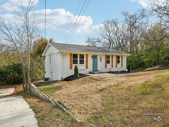 5th image of 2625 Combs Dr