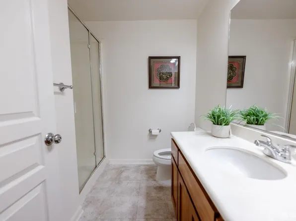 25470 Huntwood Ave, Hayward, CA 94544