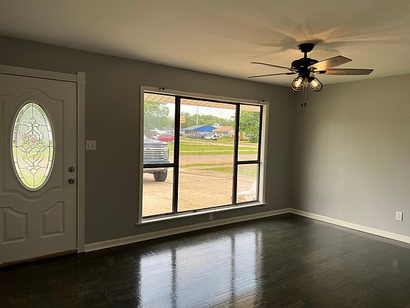 3rd image of 1358 Mark Ave