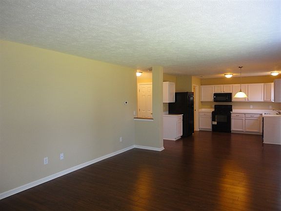 5th image of 1754 Perry Commons Blvd