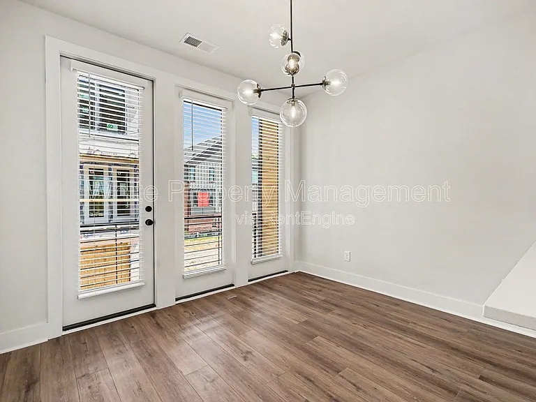 2146 N Graham St — Photo 6